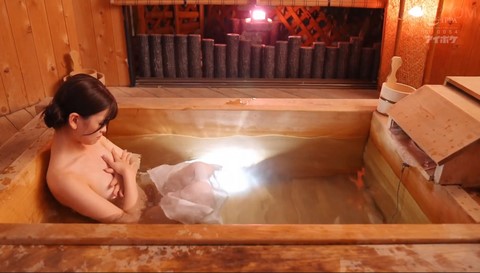 Công tác nện cô sếp lồn múp vú bự Coco An